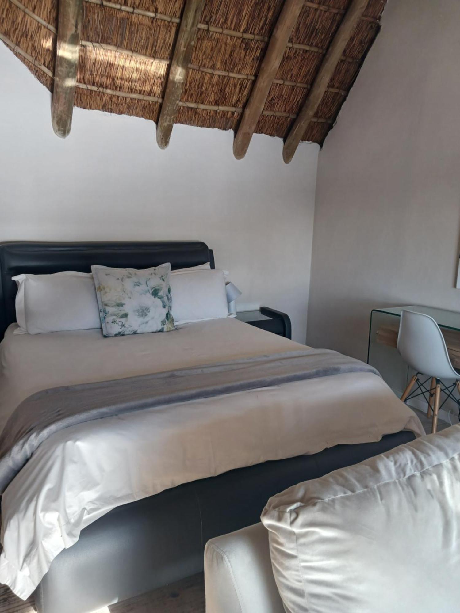 Cozy Kosmos Hartbeespoort Quarto foto
